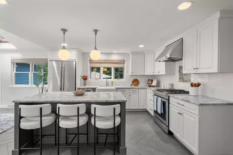 429 Warren St, Needham, MA 02492 photo 12