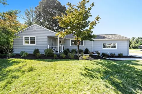 19 Deerfield Cir, Hampden, MA 01036