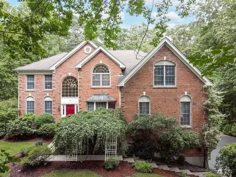 3 Appaloosa Dr, Grafton, MA 01536
