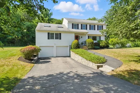 8 Eisenhaure Ln, North Reading, MA 01864