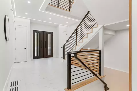 29 Tolman St, Needham, MA 02492 photo 8
