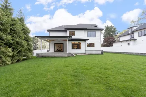 29 Tolman St, Needham, MA 02492 photo 4
