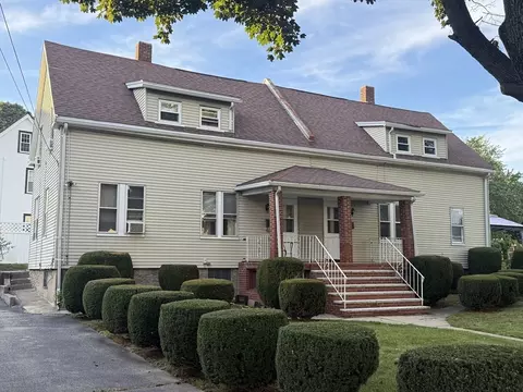 33-35 Clinton St, Newton, MA 02458
