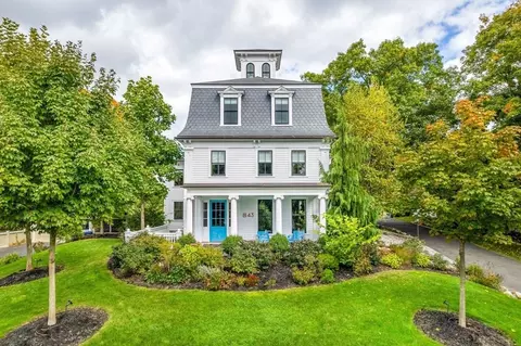 43 Church St, Westborough, MA 01581