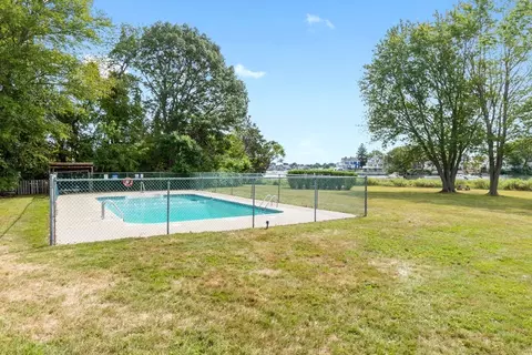 Exterior - 6 Mcdewell Ave #16, Danvers, MA 01923 photo 3 of 5