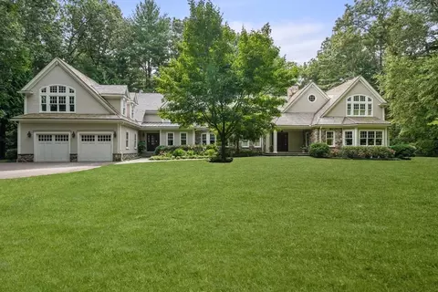 182 Winding River Rd, Wellesley, MA 02482