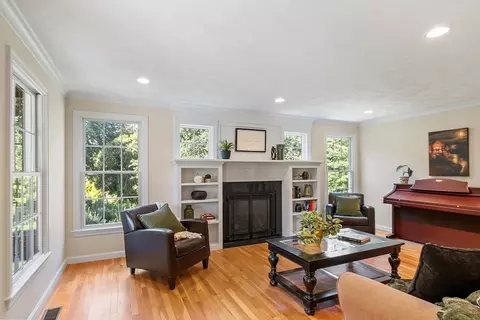 Living - 3 Robert Rd, Acton, MA 01720 photo 2 of 4