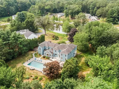 3 Robert Rd, Acton, MA 01720
