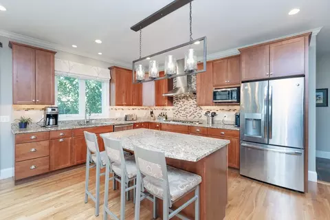 4 Penny Ln, Beverly, MA 01915 photo 12