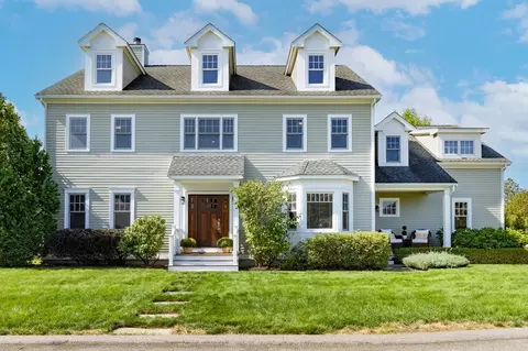 4 Penny Ln, Beverly, MA 01915