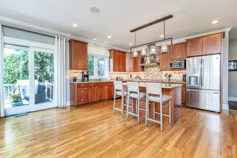 4 Penny Ln, Beverly, MA 01915 photo 3