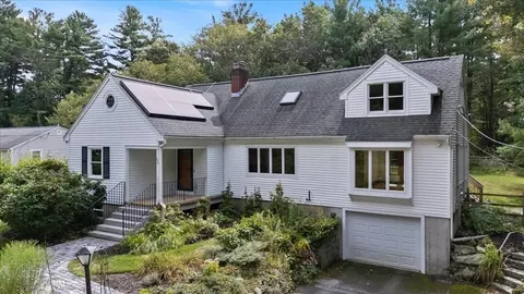 198 Jenkins Rd, Andover, MA 01810