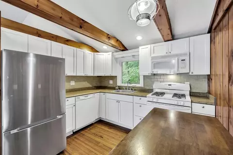 95 Lake Ave, Wareham, MA 02538 photo 12