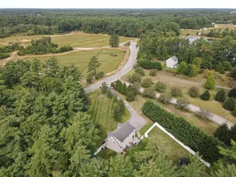 48 Wareham St, Carver, MA 02330