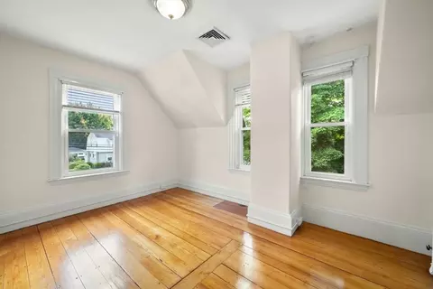 719 Webster St, Needham, MA 02492 photo 27