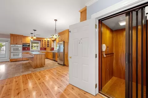 719 Webster St, Needham, MA 02492 photo 17