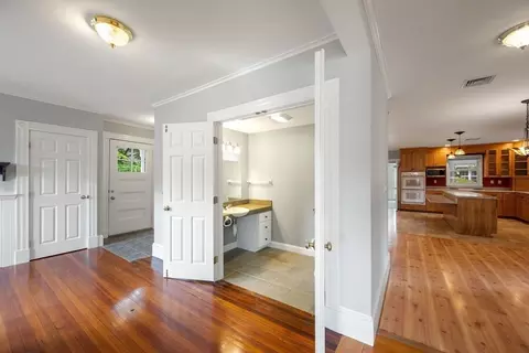 719 Webster St, Needham, MA 02492 photo 20