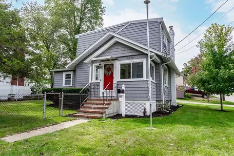 38 Van Vechten St, Waltham, MA 02452
