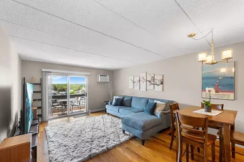 180 Green St #303, Melrose, MA 02176