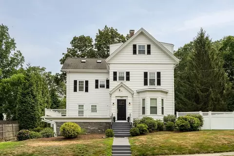 140 Mount Vernon St, Newton, MA 02465