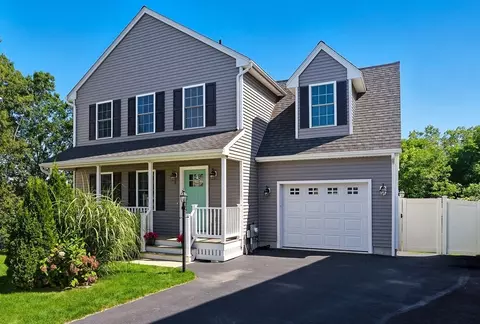 8 Cherry Blossom Cir #50, Worcester, MA 01605
