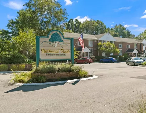2 Birchwood Ct #101, Amesbury, MA 01913