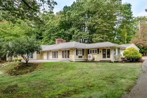 6 Brook St, Sherborn, MA 01770