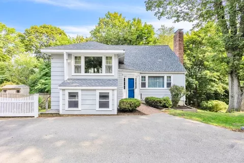 15 Harborview Dr, Hingham, MA 02043 photo 2