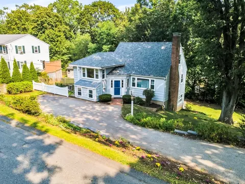 15 Harborview Dr, Hingham, MA 02043