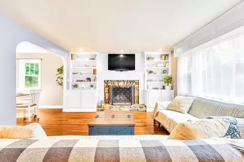15 Harborview Dr, Hingham, MA 02043 photo 3