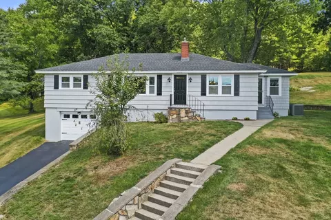 331 Providence Rd, Grafton, MA 01560
