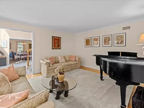 6 Wood St, Upton, MA 01568 photo 8