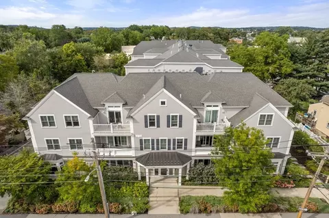 77 Court St #205, Newton, MA 02458