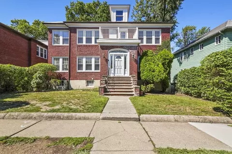 91 Verndale St, Brookline, MA 02446