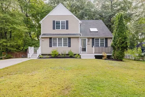 225 Princess Kate Cir, Taunton, MA 02780