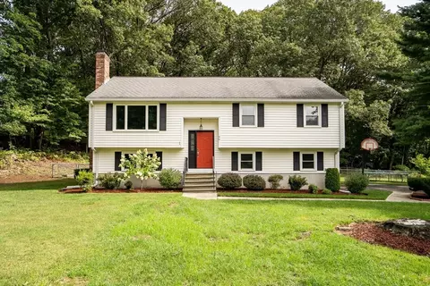 96 Breakneck Hill Rd, Southborough, MA 01772