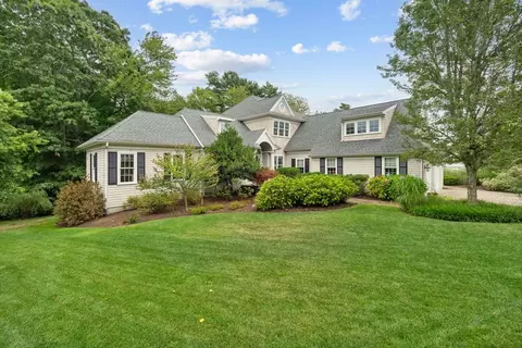 52 Prince Snow Cir, Mattapoisett, MA 02739
