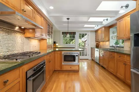 90 Summer Ave, Reading, MA 01867 photo 9