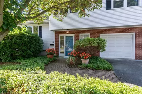 29 Sonning Rd, Beverly, MA 01915