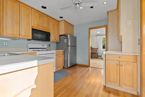29 Sonning Rd, Beverly, MA 01915 photo 16