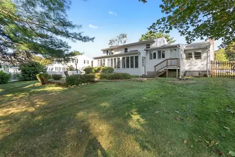 29 Sonning Rd, Beverly, MA 01915 photo 3