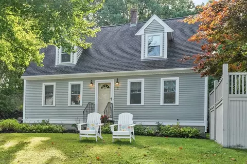 2 Hunter Dr, Newburyport, MA 01950