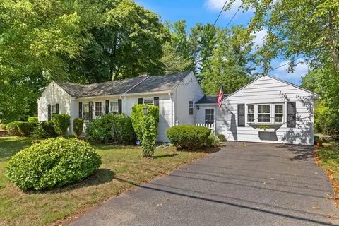 Exterior - 100 Pleasant St, Raynham, MA 02767 photo 2 of 8