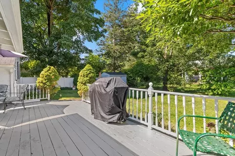 Exterior - 100 Pleasant St, Raynham, MA 02767 photo 4 of 8