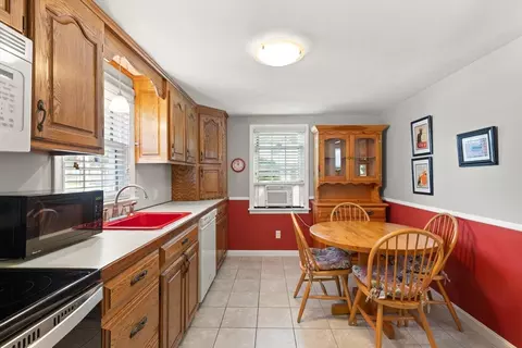 Kitchen - 100 Pleasant St, Raynham, MA 02767 photo 2 of 5