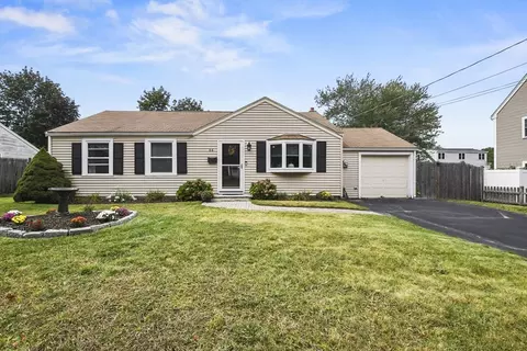 56 Woodside Ave, Braintree, MA 02184