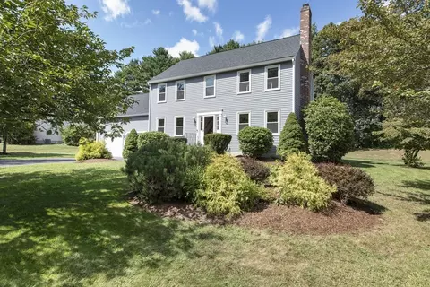 128 Eric Dr, Franklin, MA 02038 photo 4