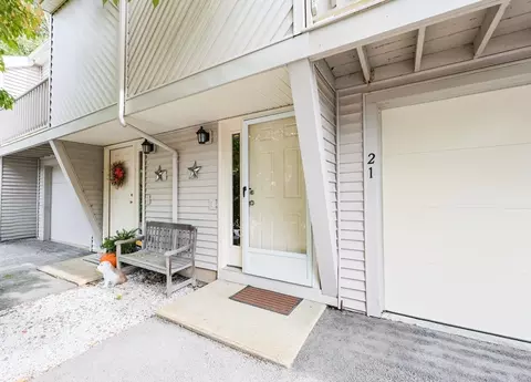 21 Lordvale Blvd #406, Grafton, MA 01536