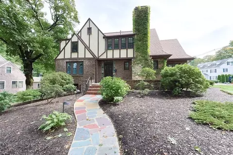 28 Exmoor Rd, Newton, MA 02459