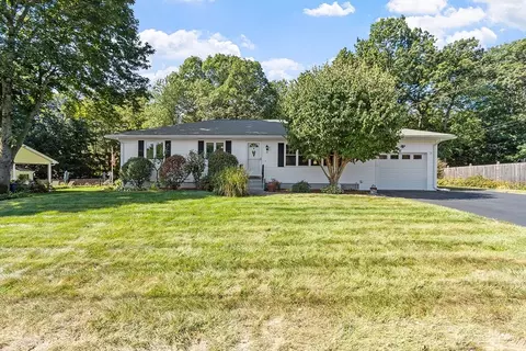 14 Stetson St, Leominster, MA 01453